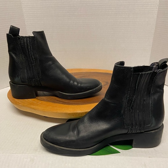 Zara Leather Slip On Boots - Picture 2 of 11